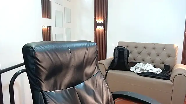 AmethystShadow17 élő XXX-chatje