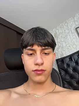 Lander_Cruz live XXX chat