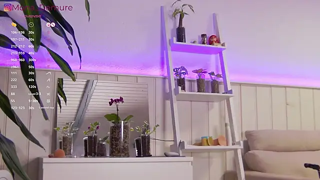 MonaDemure's Live XXX Chat