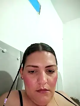 Mia_Hampton: онлайн-секс-чат