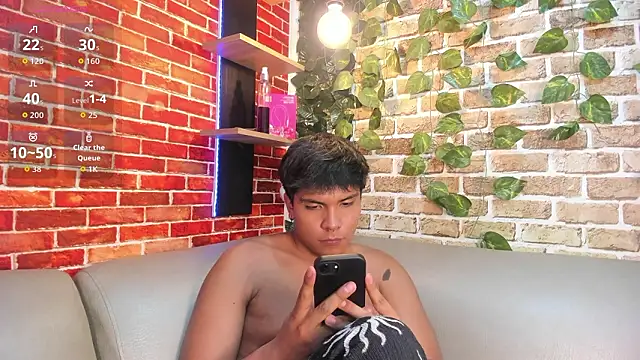 Chat +18 de Thiago_Kozak ao vivo