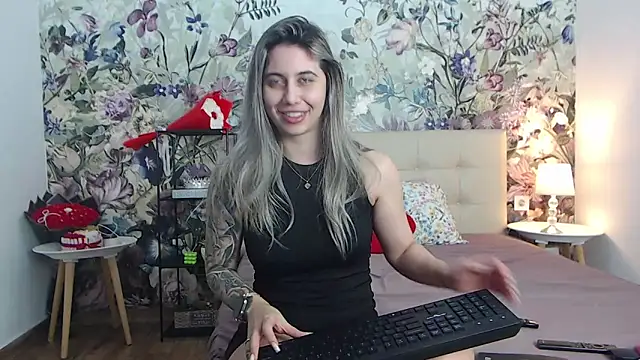 RoseDiamond06's Live XXX Chat