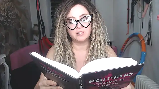 Živý XXX chat MISSwithDOLLS