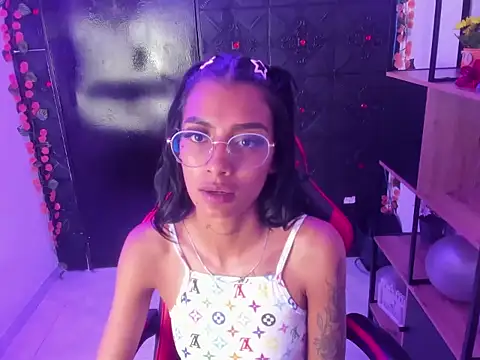 KarlaSlutSkinny__n Live XXX chat