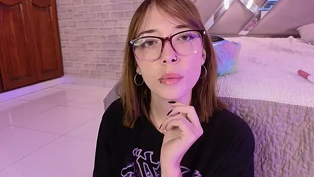 แชท XXX สดของ HarperrWest