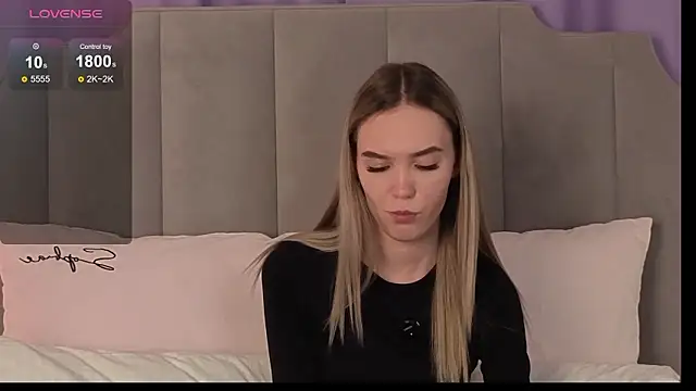 Chat +18 de NikkiRyx ao vivo