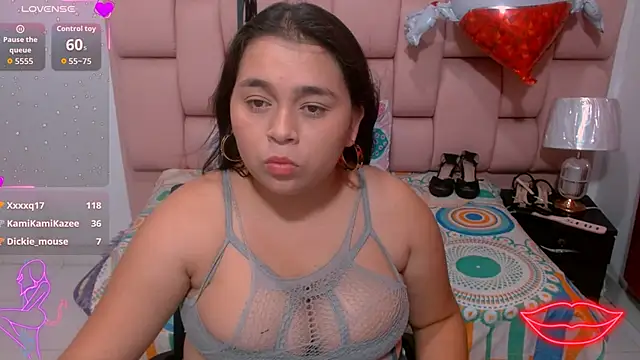 Chat XXX en directo de nikol_hot18