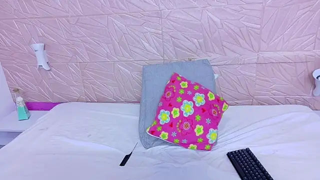 nina_bae Chat XXX in diretta