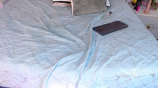 Alma_Monclair_'s Webcam Show