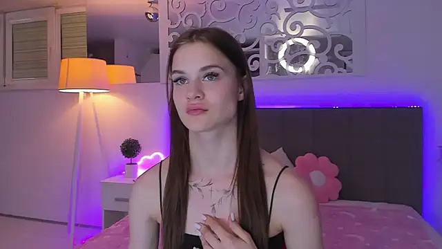 LuisaClover's Live XXX Chat