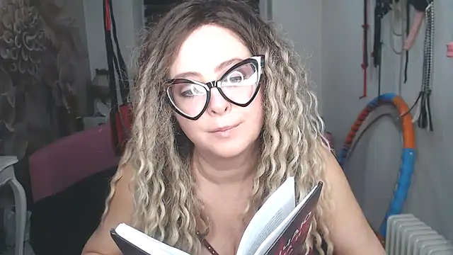 MISSwithDOLLS' Live XXX Chat