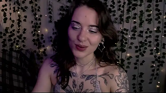 risha_laas' Live XXX Chat