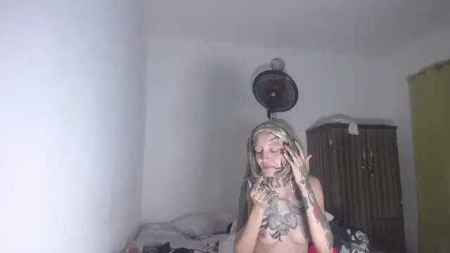 Chatroom XXX en direct de barbara_anal_squirt_