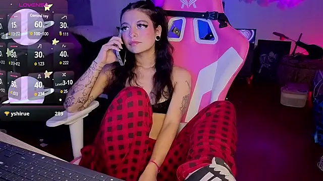 Chat XXX Live larah_uwu