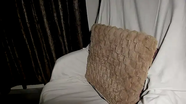 Chat XXX Live TheShyGirl_