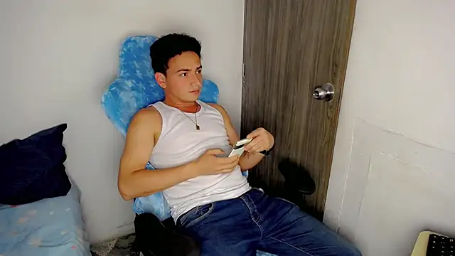 Mathias_twinkkのライブXXXチャット