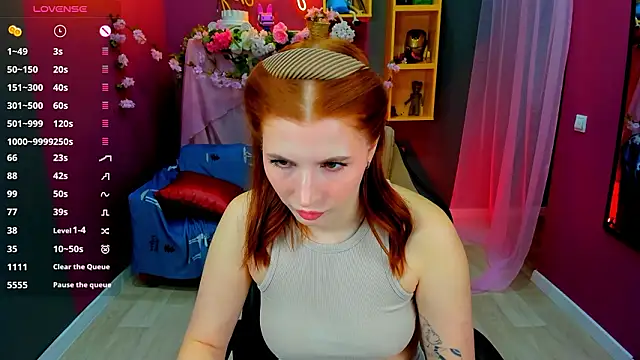 MiraBoom élő XXX-chatje