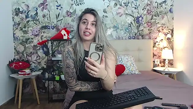 Chatroom XXX en direct de RoseDiamond06