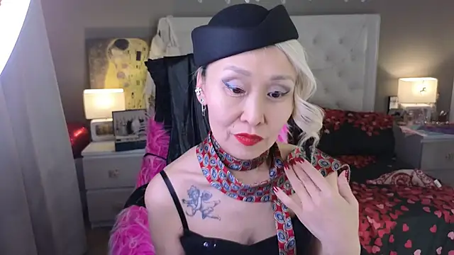 RoxalanaStar's Live XXX Chat