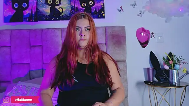MiiaBlumm_'s Live XXX Chat