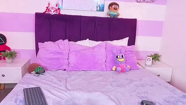 emma_wilder_'s Live XXX Chat