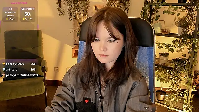 Elainebeness Chat XXX live