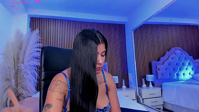 SelenaStonne Chat XXX live