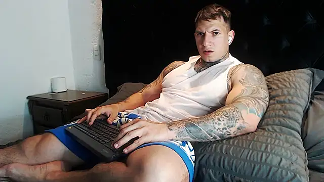 Chatroom XXX en direct de Shane_Clay
