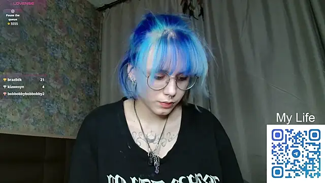 KellePourier élő XXX-chatje