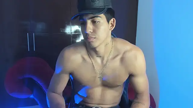 Milo_LatinBoyのウェブカメラショー