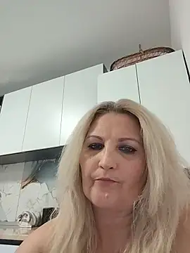 Živý XXX chat Divineblond