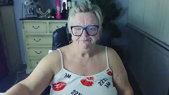 BridgetBlueEyes Chat XXX in diretta