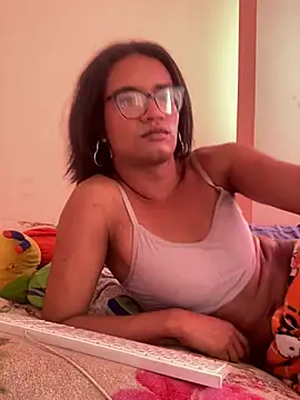 bri_horny – webcam-show