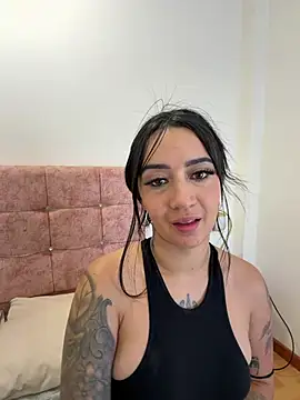 EmmyEvans1's Live XXX Chat