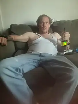 yourMasterisBored's Webcam Show