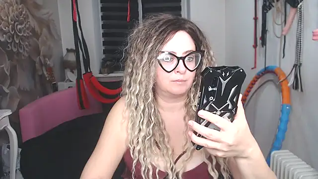 Živý XXX chat MISSwithDOLLS