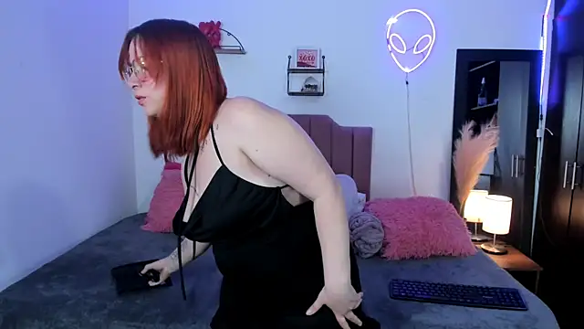 Nina_curves 라이브 XXX 채팅