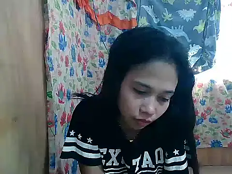 PinaySkinnyGirl 现场XXX聊天