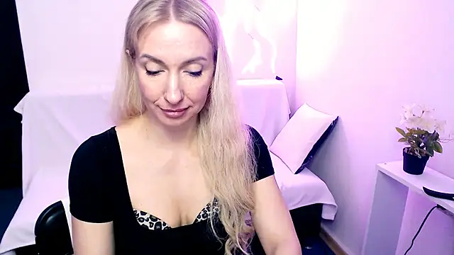 Cute_Smile_Shy Chat XXX in diretta