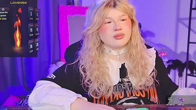 LilithNlsn: онлайн-секс-чат