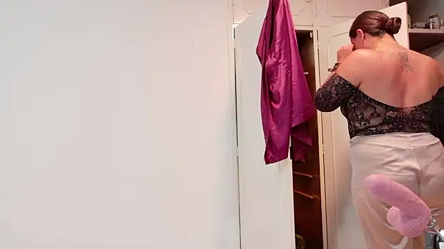 MariaGaitan's Live XXX Chat