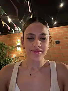 Chat +18 de alana15 ao vivo