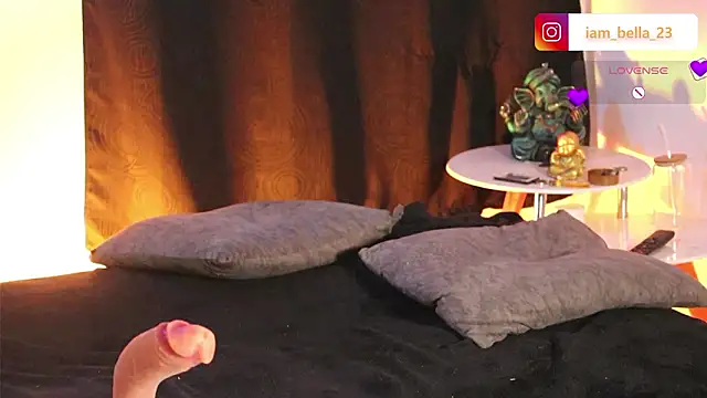 yourtoybella's Live XXX Chat