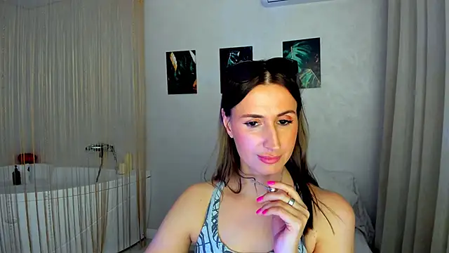 PassionGlow's Live XXX Chat