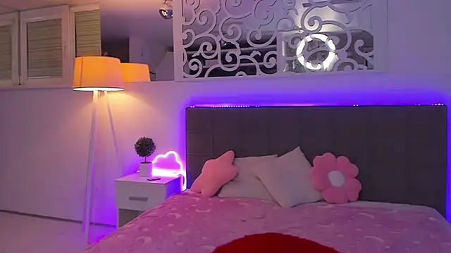 LuisaClover's Live XXX Chat