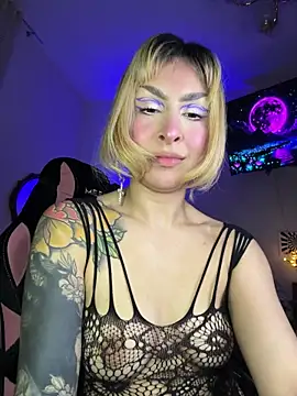 Cinamoonn's Live XXX Chat