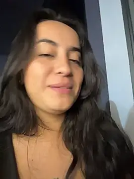 Antonella_Julieta – Naživo XXX chat