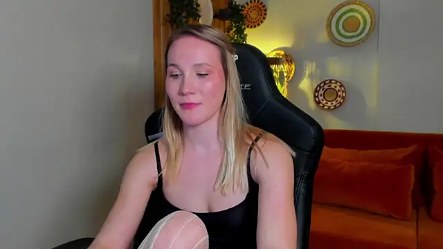 ElaraVoltage Live XXX-chat