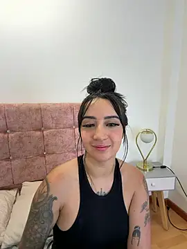 دردشة EmmyEvans1 الجنسية المباشرة