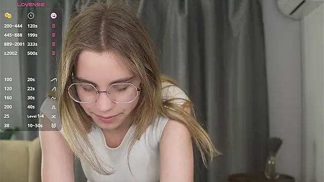 Živý XXX chat JoanBaggott